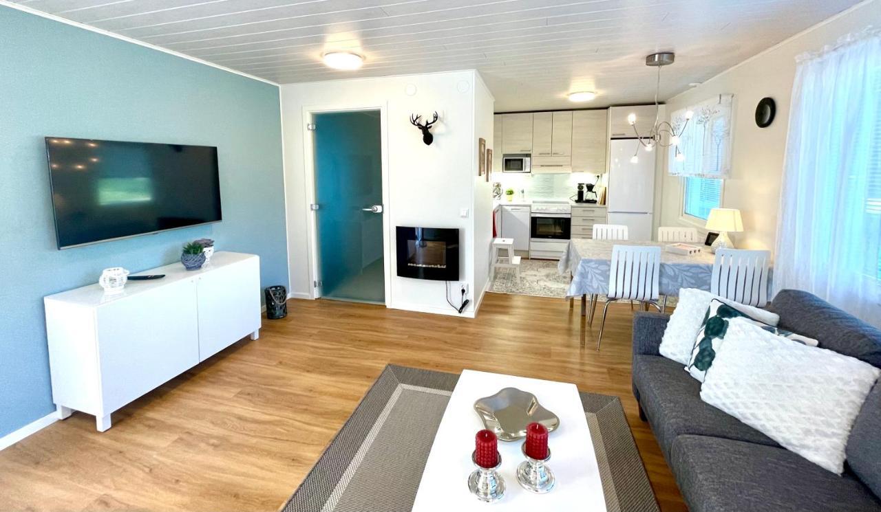 Cozy Renovated House With A Lot Of Parking Space. Haparanda  Exterior photo